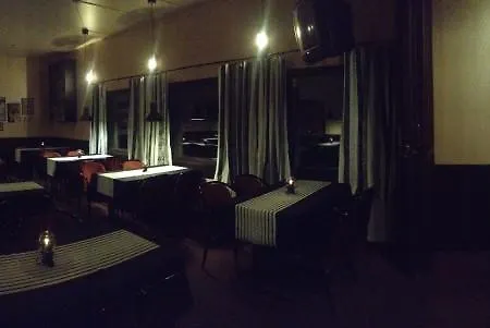 Huoneistohotelli Asuntohotelli Huvikumpu 3*